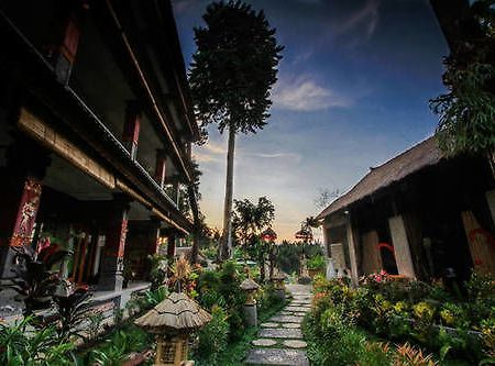 ลีเยอร์ สปิริตเฮาส์ Hotel Lodtunduh ภายนอก รูปภาพ