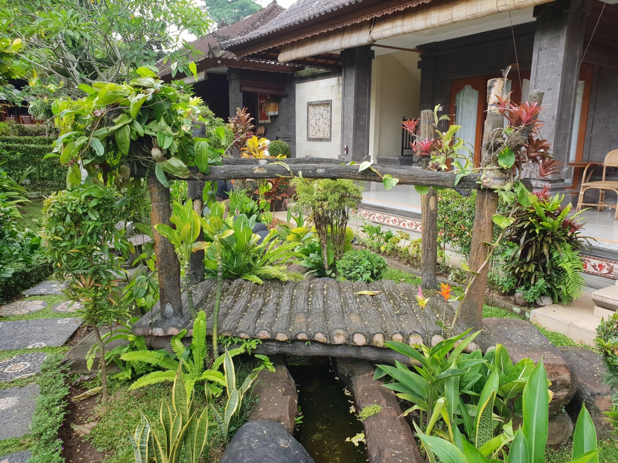 ลีเยอร์ สปิริตเฮาส์ Hotel Lodtunduh ภายนอก รูปภาพ